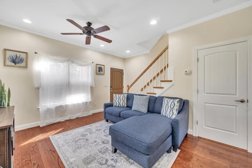 Cozy 2B Townhouse King Bed Free Parking Tv In Brs Villa Concord Exterior photo
